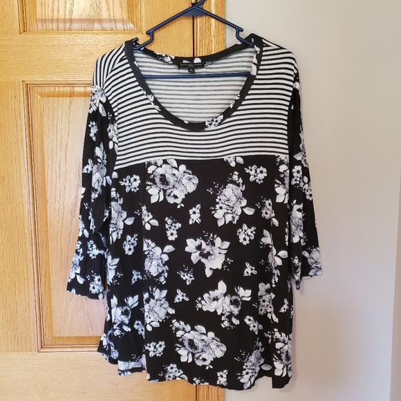 Signature Studio Tops - Signature Studio Top